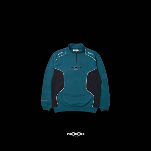 Oceanwave 1, Tracksuit